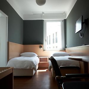 Zimmer mit zwei Einzelbetten